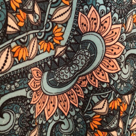 SOLD - LulaRoe Julia dress size small w/ OS leggings - Picture 6 of 8